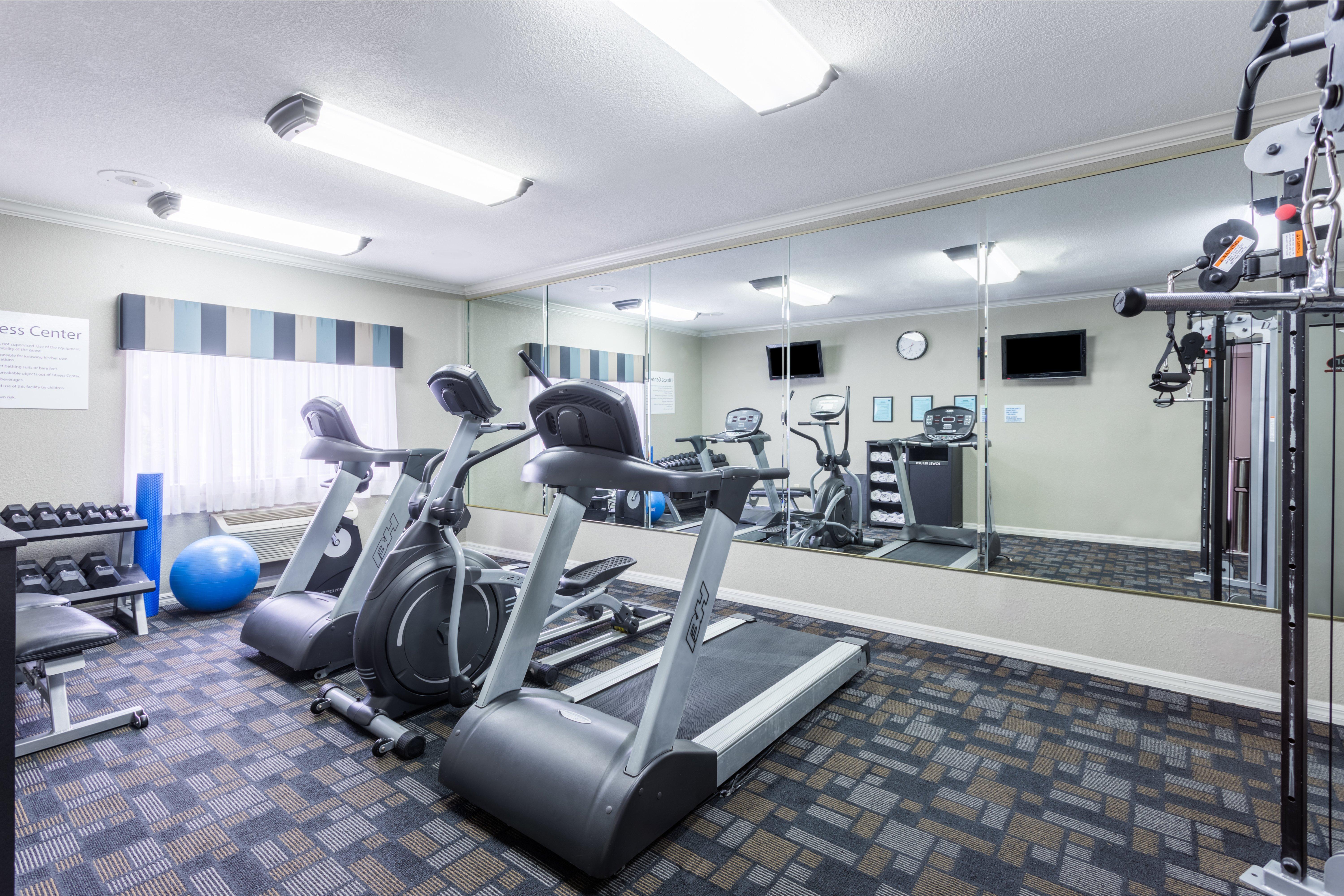 Holiday Inn Express Hotel And Suites Lake Charles By Ihg Экстерьер фото