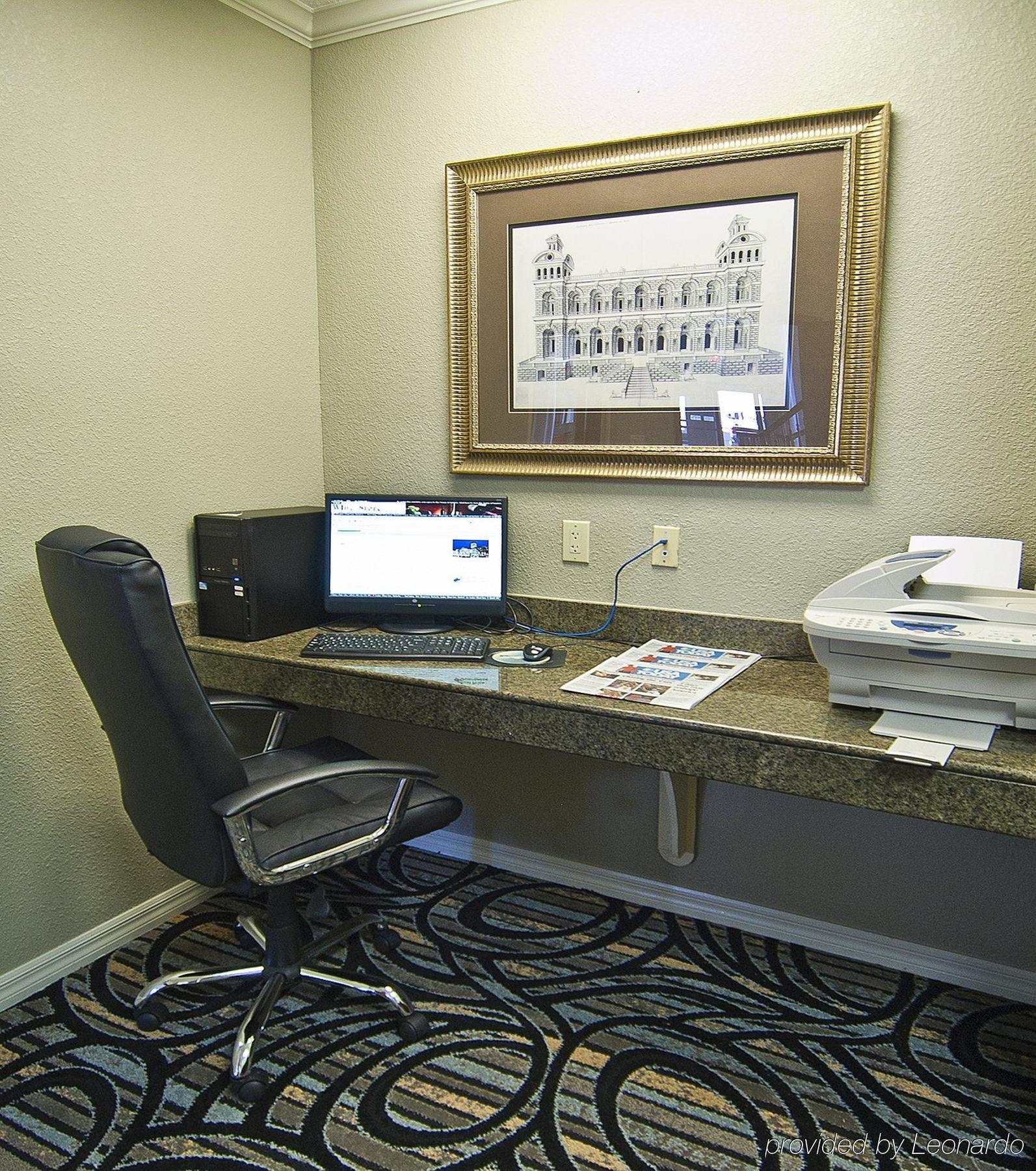 Holiday Inn Express Hotel And Suites Lake Charles By Ihg Удобства фото