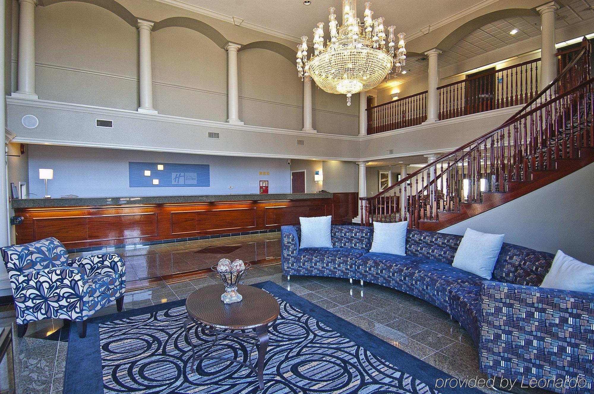 Holiday Inn Express Hotel And Suites Lake Charles By Ihg Интерьер фото