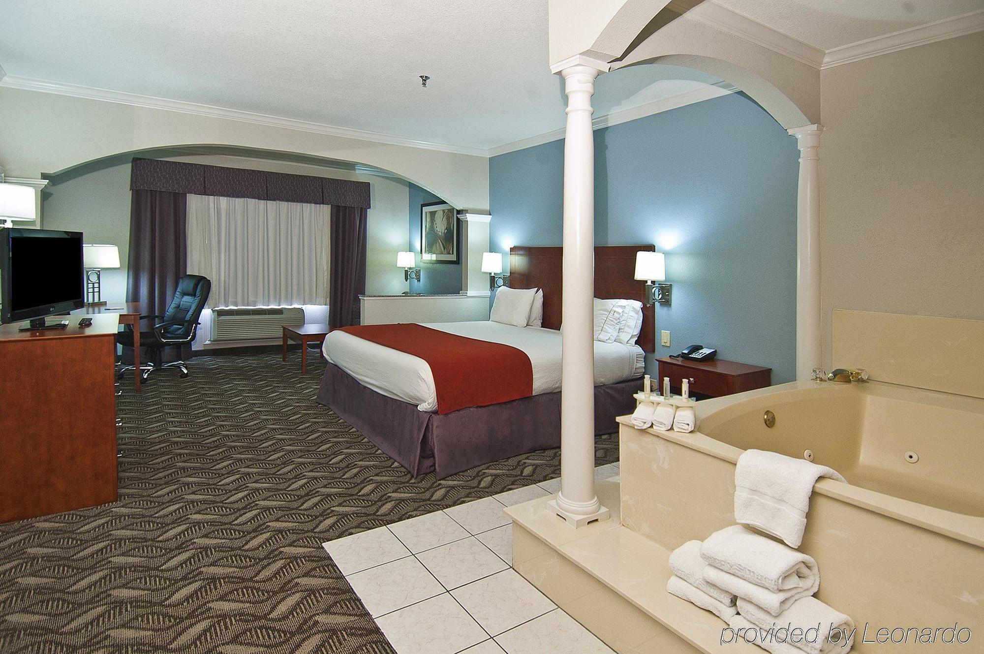 Holiday Inn Express Hotel And Suites Lake Charles By Ihg Экстерьер фото